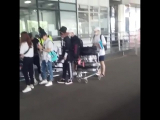 [fancam] 170701 lokpriya gopinath bordoloi international airport ~barna das 25