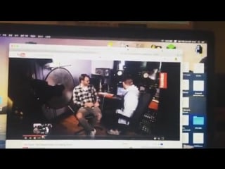 Funny hyun@thechainsmokers #sampling #roses