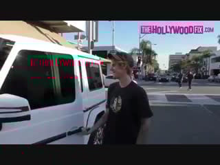 Justin blushes hard when asked about proposing to selena