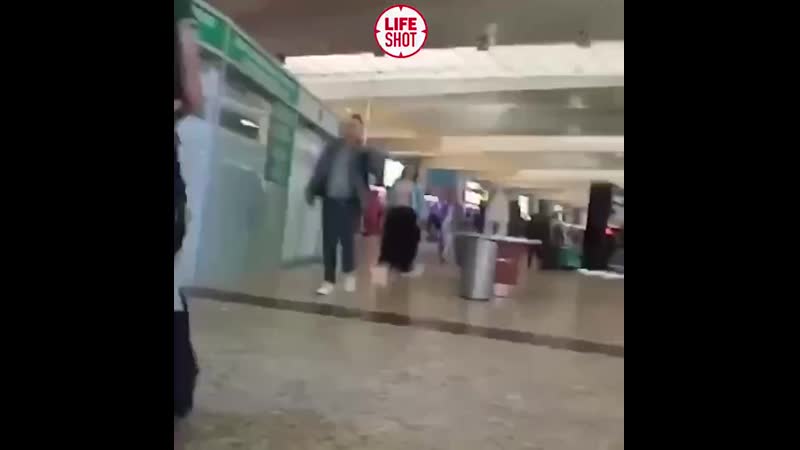 Навальный снова свалил из