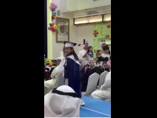 Доча, улыбайся, я снимаю!