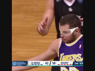 Ivan strebkov channeling his inner kareem abdul jabbar