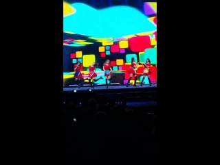 [fancam] 151204 red velvet huff n puff @ kpop concert in prague