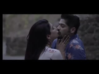 Anjum fakih hot kiss