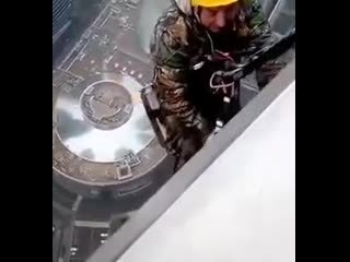 Снял детишкам видео