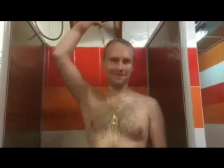 Облился мочой