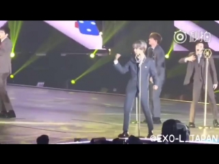 Нини порвал свои штанишки