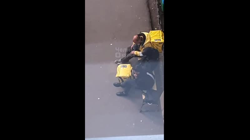 Курьеры яндекс еды