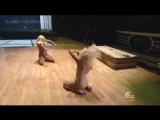 Maddie ziegler, allison holker chandelier (sia)