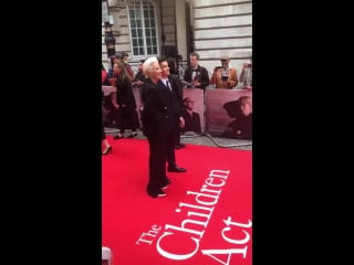 The fabulous emmathompson and @fionnwoffical posing for paps at the u k premiere of thech