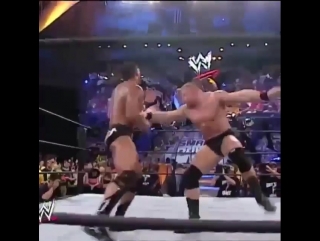 Рок выбросил брока леснара с ринга (2002)