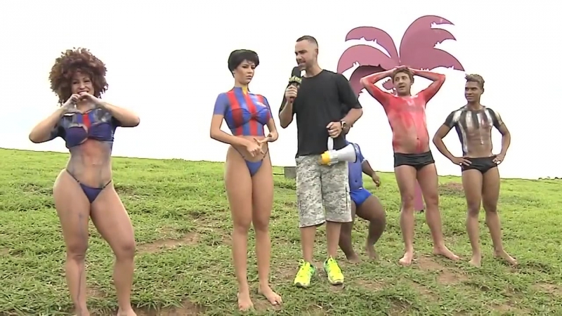 Бразильские стриптизерши (публичные порно танцы на сцене)