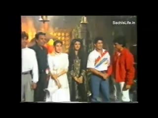 Aamirkhan salmankhan, karismakapoor raveenatandon, at the muhurat shot of andazapnжaapna happybirthdaysachin