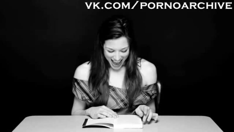 Порно актриса стоя читает книгу сидя на вибраторе #соло