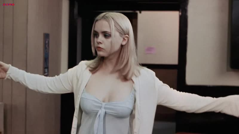 Кристина риччи (christina ricci hot scenes in "buffalo '66" 1998)