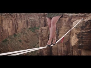 That slackline girl highline in high heels 982230