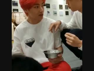 Jimin said that as tannie’s dad, taehyung should know what what tannie is eating he trie