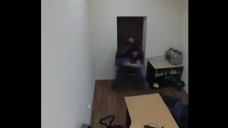 Коллекторов porn video – Избил коллекторов