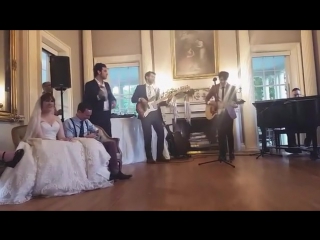 Vasilios asimakos в instagram «serenade the #bride @laladoucette at her #wedding #whynot #jackson5 #iwantyouback #funky #recepti