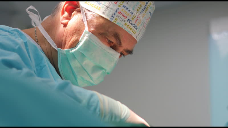 Работа пластического хирурга только в операционной? пластический хирург виктор козлов