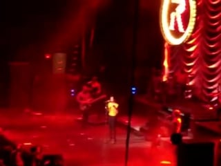 «disturbia» & «breakin dishes» live @ «jingle jam»