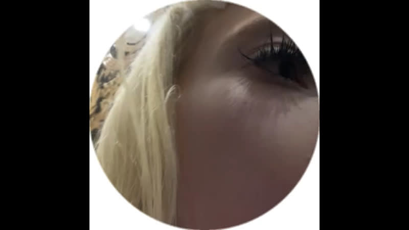 Юлия финесс и паша техник целуются