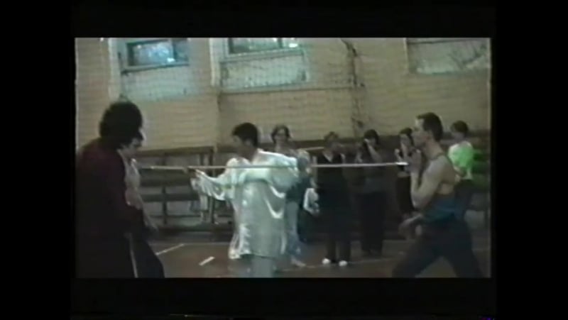 Ээкзамен у мастера шень чжи по тянь хэ (цигун "железной рубашки")