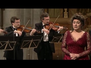 Cecilia bartoli (mezzo soprano) live in italy teatro olimpico, vicenza, june 1998