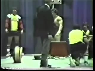 Ed coan 791 lb raw deadlift @ 181 lbs (359kg @ )