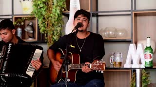 Pout pourri amor perfeito / tô fazendo falta / quando um grande amor se faz