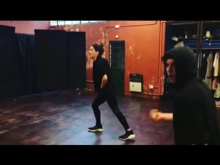 Así nos divertimos nosotros bailando ! ❤️ terminar la semana así me hace feliz con amigos y haciendo algo que me fascina bailar