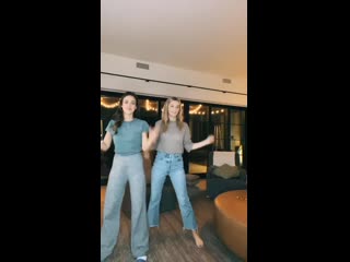 Yo mama(@jessicaalba) tiktok (2020)