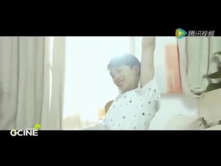 A super cute moment of zhouzhou after wake up } 许魏洲