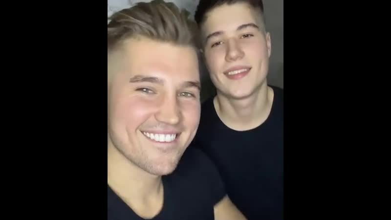 Рома гриценко со своим братом