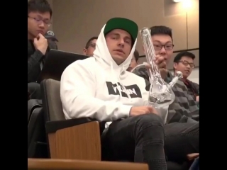 Hitting bong in lectures 😂🤦‍♂️ @nelkboys w @vitalyzdtv #