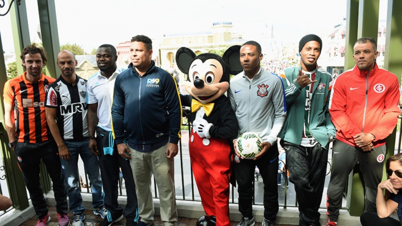 Дарио срна, роналдо и роналдиньо в диснейленде