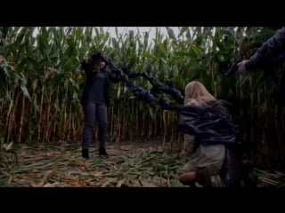 Heroes reborn cornered in a cornfield (sneak peek)