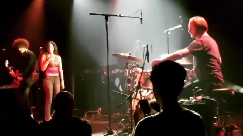 Yasmine hamdan aziza live