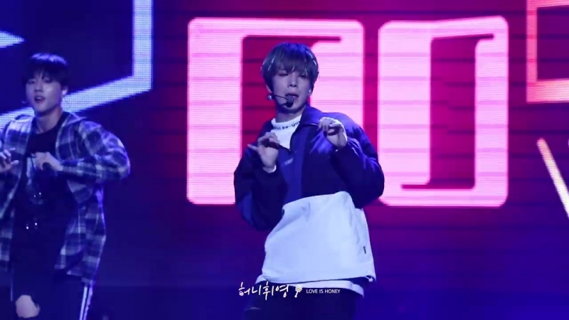 171012 o sole mio 쇼케이스 머리카락 보일라 ( hwiyoung focus )
