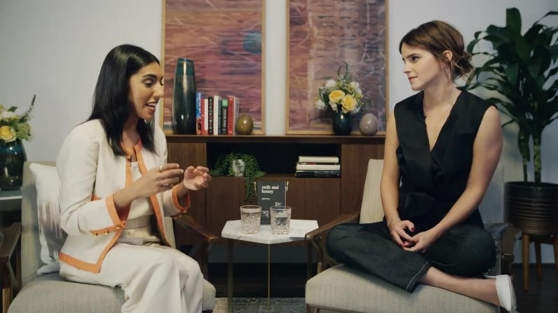 Эмма взяла интервью у рупи каур для своего книжного клуба "our shared shelf"