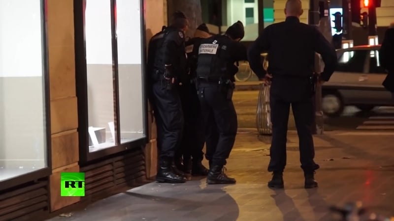 Взрыв петарды спровоцировал панику на улицах парижа