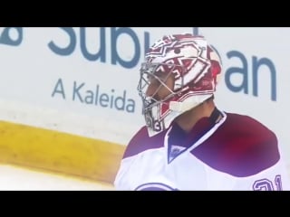 Ennis scores on an amazing no look backhand shot