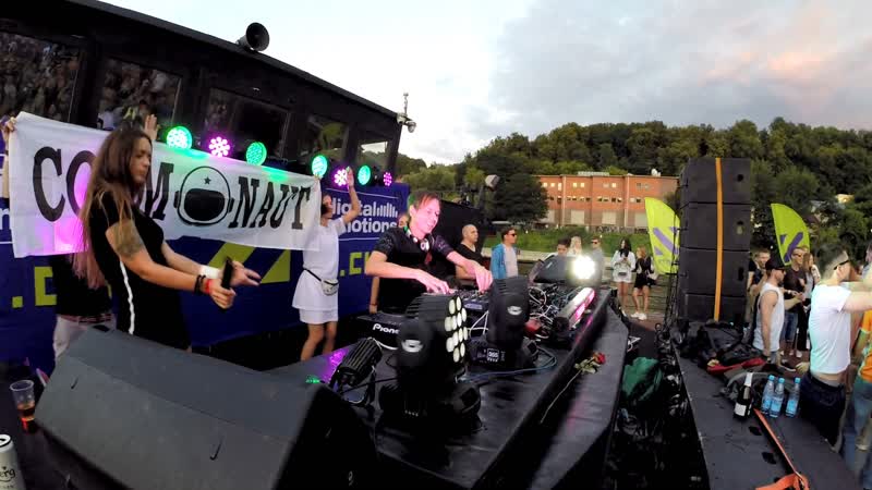 Cosmonaut live @ 2020