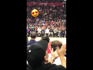 Kendall and justine at the la clippers and memphis grizzlies game at the staples center in los angeles