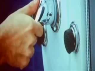 Shahid kapoor shirtless shower scene in kismat konnection