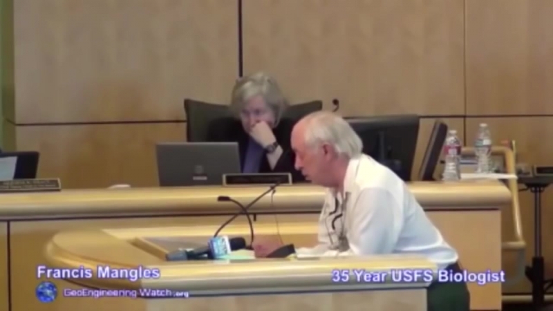 Wissenschaftler, piloten und ärzte berichten über chemtrails