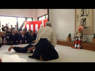 Aikido doshu moriteru ueshiba sensei at the kagamibiraki 2015