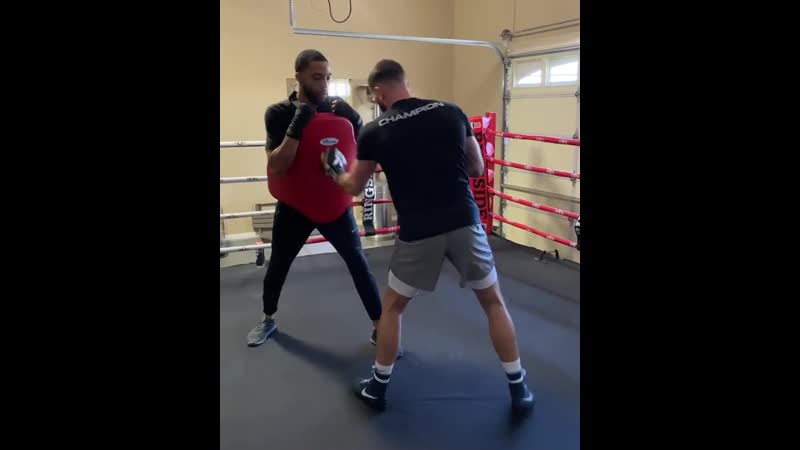 Калеб плант отрабатывает бодишоты