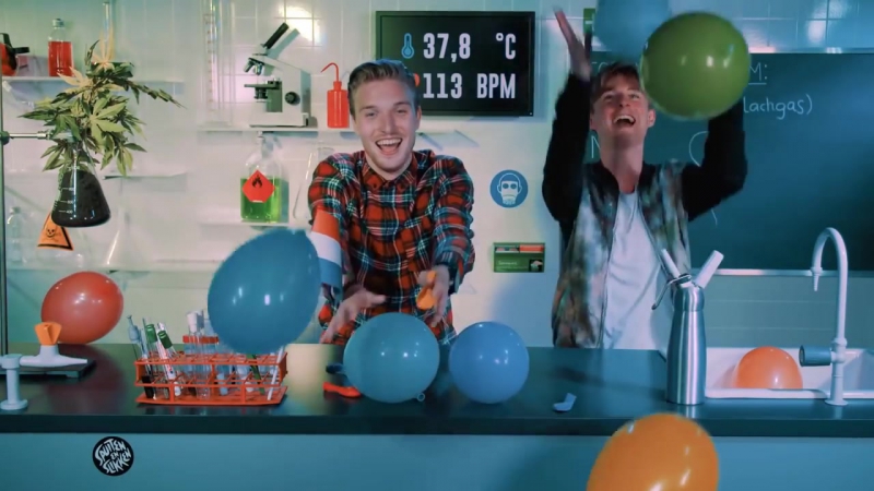 Под веселящим газом пробуют молодые нарколаба drugslab на русском