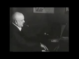 Jean sibelius at home 1927/1945 with aino, heidi and margareta (historic footage)